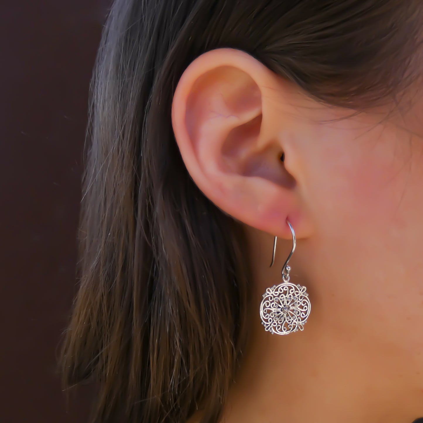 Sterling silver wire filigree round earrings.