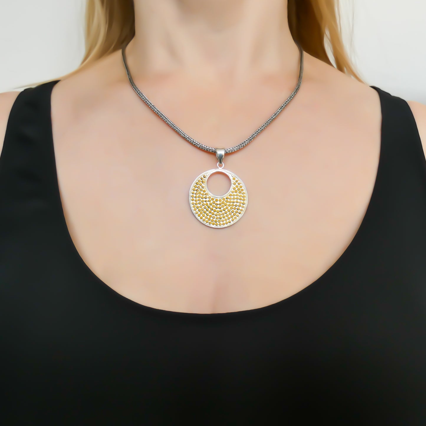 P234G SOHO .925 Sterling Silver Round Pendant with 18K Gold