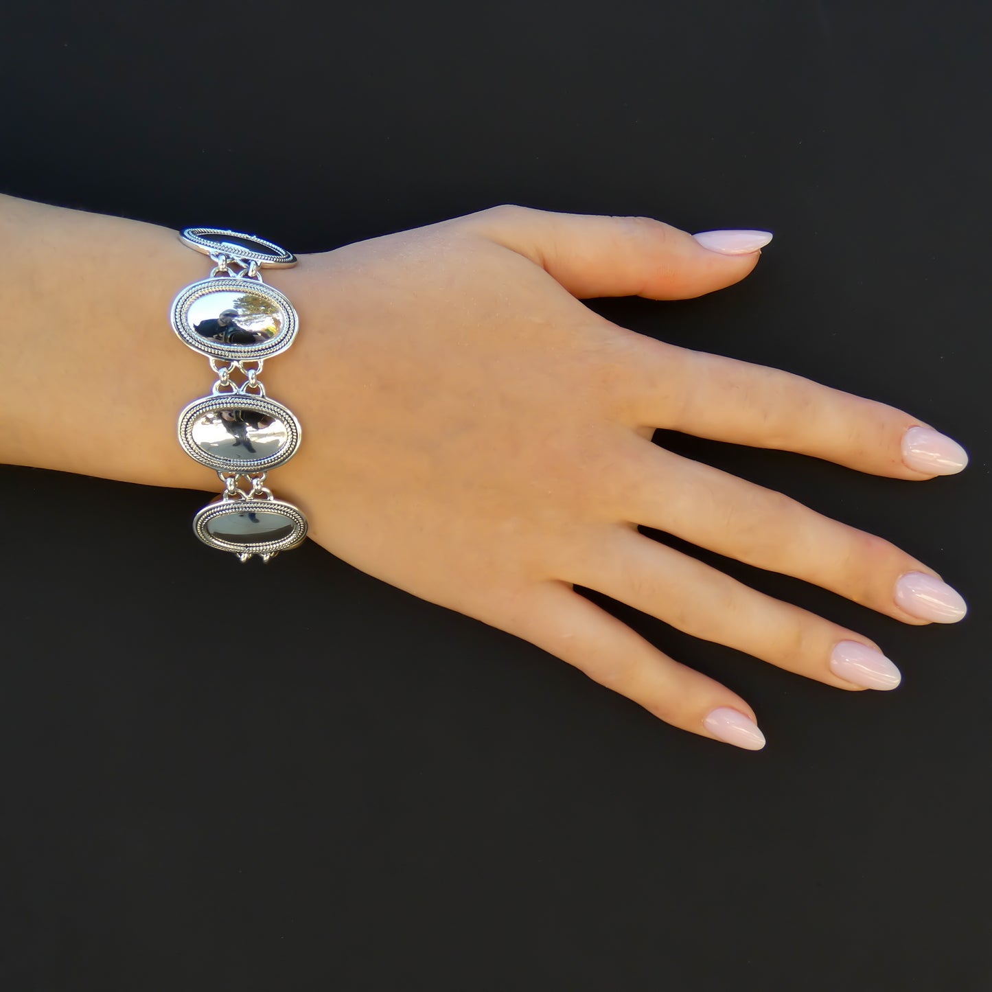 B165 KASI .925 Sterling Silver Bracelet with Low Dome Links and Rope Trim