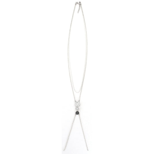 Sterling silver and lightweight chain necklace.