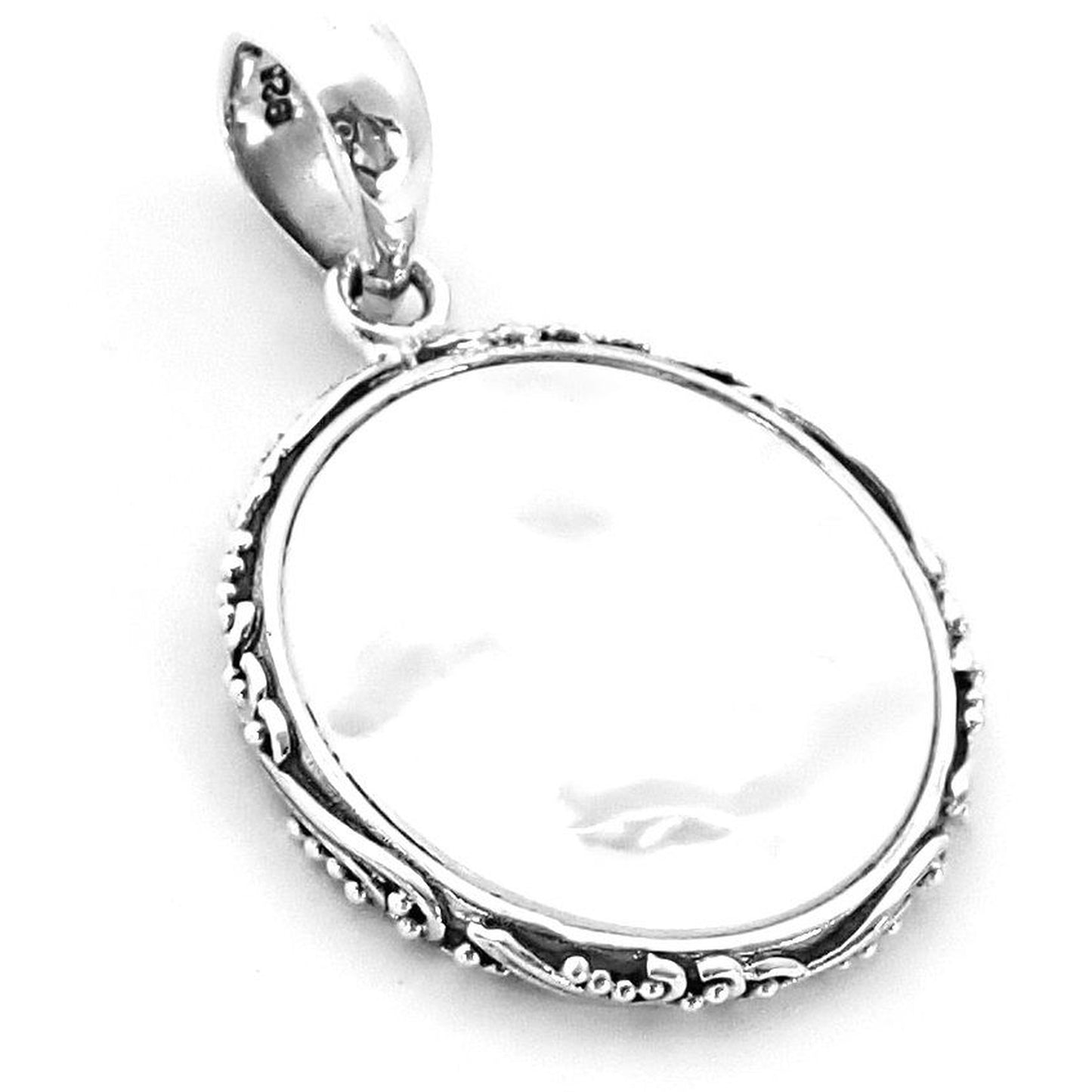 P150MP LOVINA Sterling Silver Pendant with Mother of Pearl
